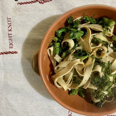 Tagliatelle di tofu alle cime di rapa