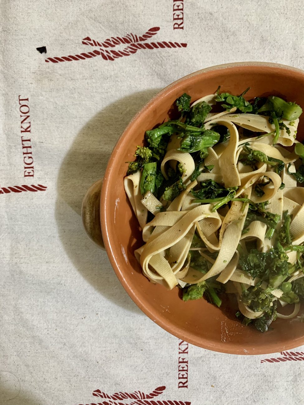 Tagliatelle di tofu alle cime di rapa